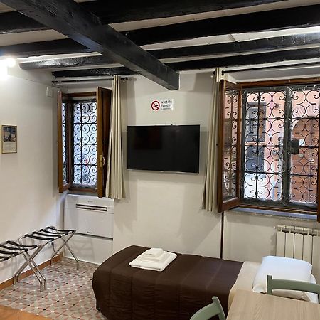Casa Vicolo Moroni - Trastevere Róma Kültér fotó